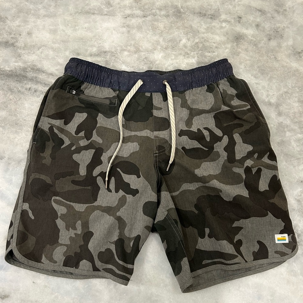 Vuori Banks Men's Camouflage Shorts